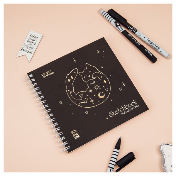 Скетчбук 60л., 150*150 MESHU "Black Cat", на гребне, отд. фольгой, soft-touch, 120г/м2 MS_53037